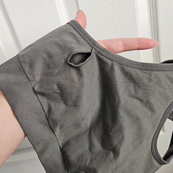 Puma Cheetah Print Gray/Black Women's Sports Bra Size M Crisscross Back - Picture 5 of 6